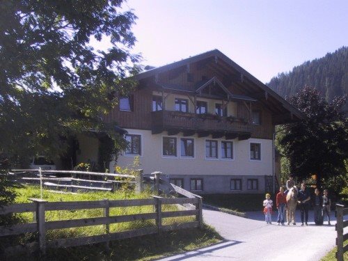 Apartmenthaus Kristall — 4-Star Luxury Hotel in Wagrain, Austria