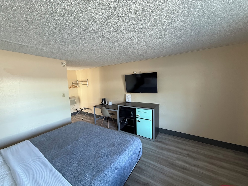 Pine Needles Inn - photo 11
