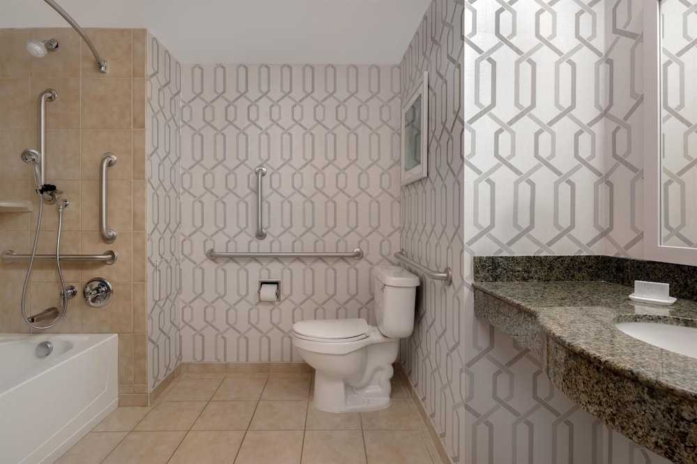 Hampton Inn & Suites Wilkes Barre Scranton - photo 21