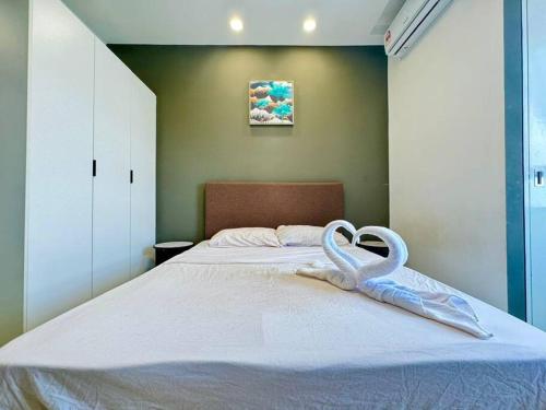 Dormir ailleurs - carbon neutral hotel in Jarze