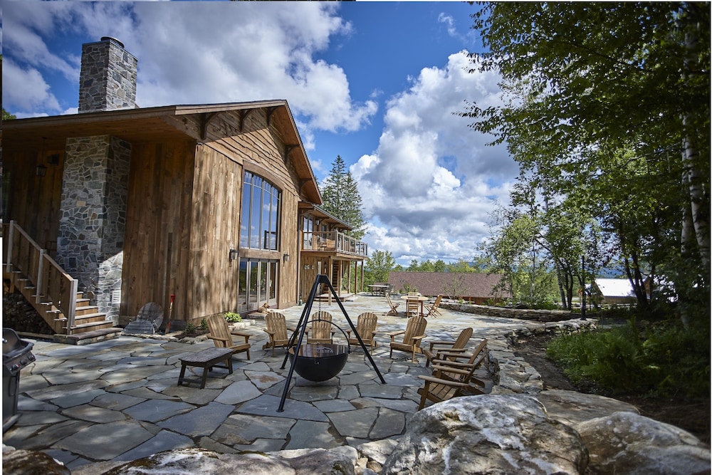 Seesaw's Lodge - featured photo