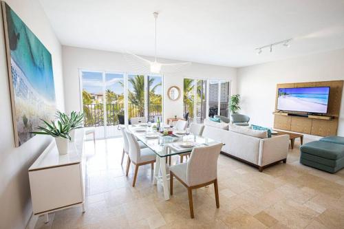 Modern Apartment Steps To Puntarena Beach Club And Shops Marina Overlook Sleeps 10 18342813 — Farallon