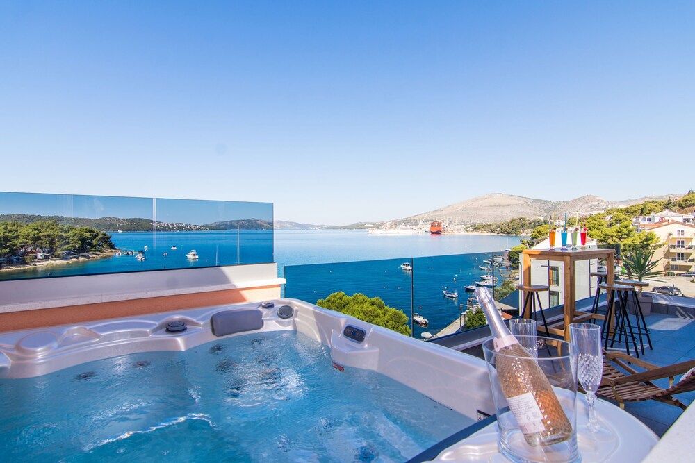 Apartment Sunset — 4-Star Luxury Hotel in Trogir, Croatia
