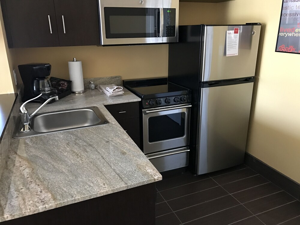 TownePlace Suites by Marriott New Hartford - photo 33