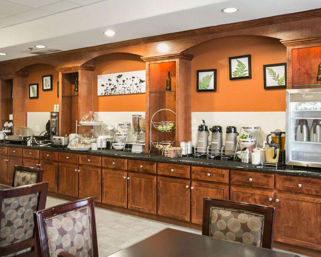 Sleep Inn & Suites Highway 290 NW Freeway - photo 33