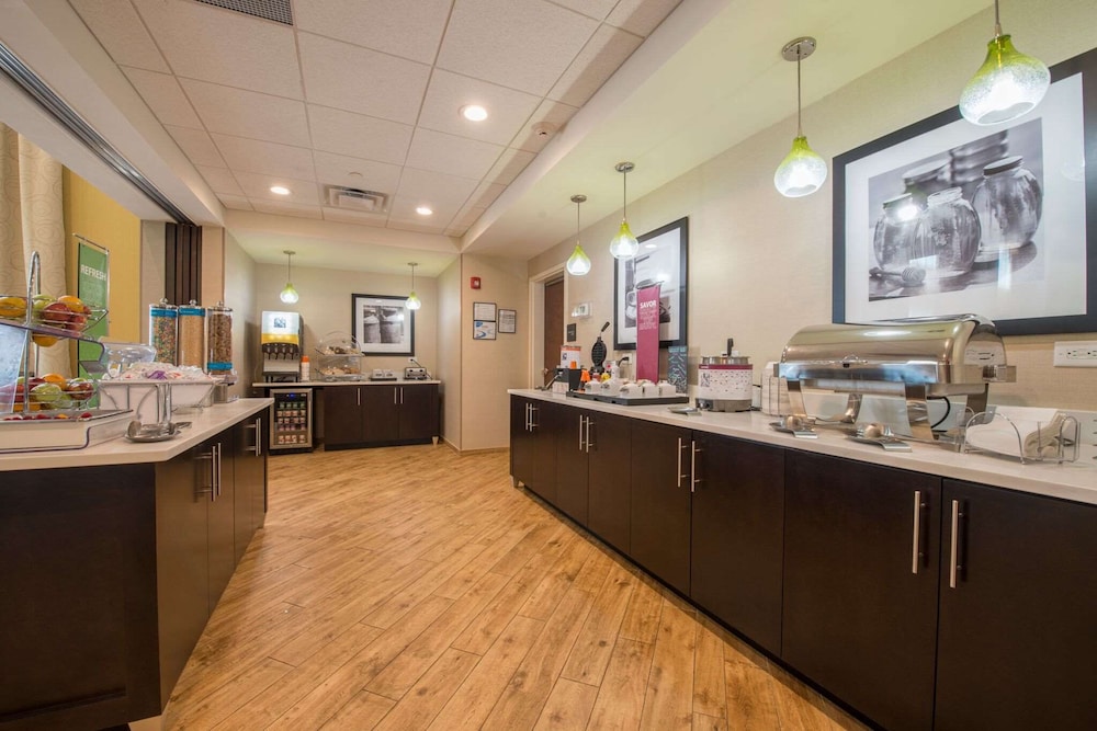 Hampton Inn Waynesboro - photo 28