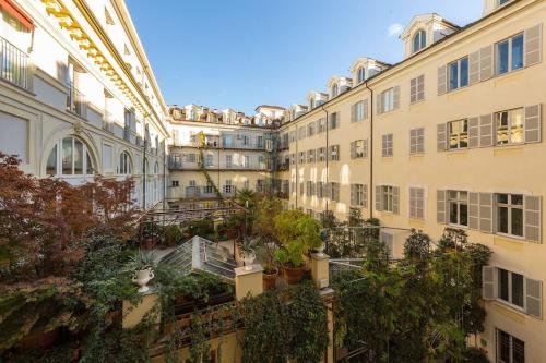 Splendido appartamento in Piazza San Carlo — 4-Star Luxury Hotel in Turin, Italy