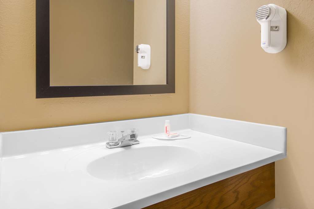 Super 8 by Wyndham Story City - photo 6