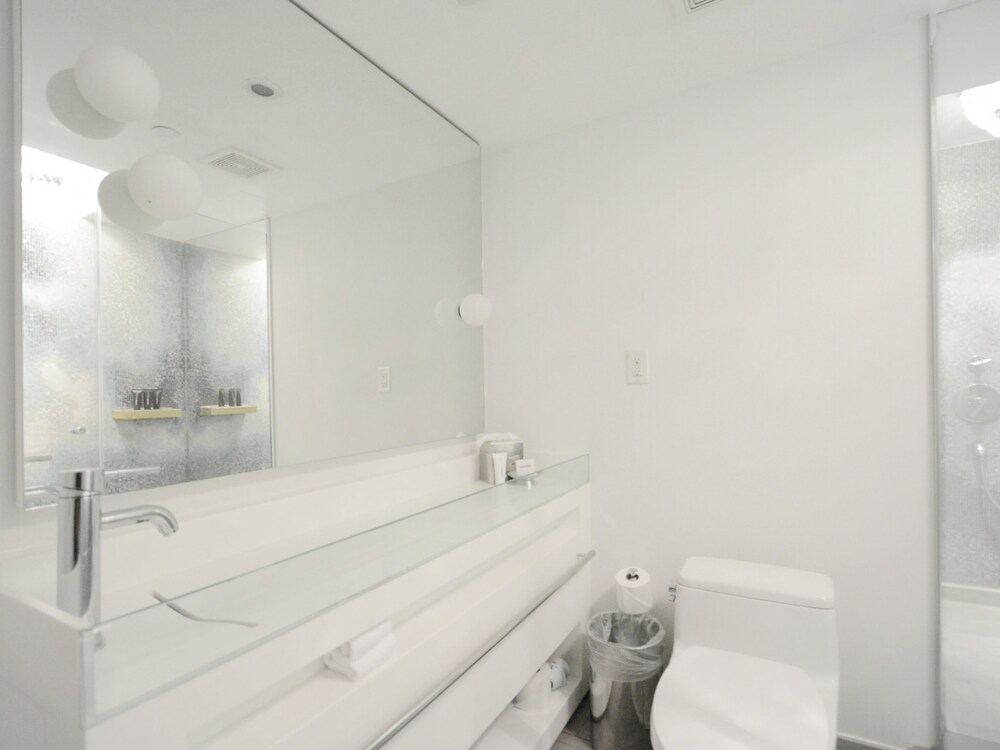 Suite 1100 West Av in a 5 Hotel Pool With DJ #401 - photo 44