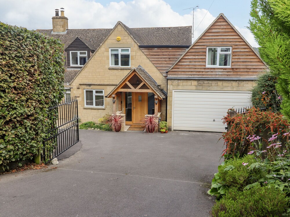 The Gables — Stroud