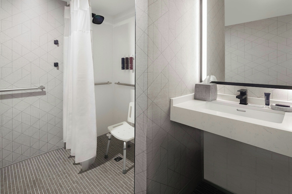 Renaissance Framingham Hotel & Conference Center - photo 28