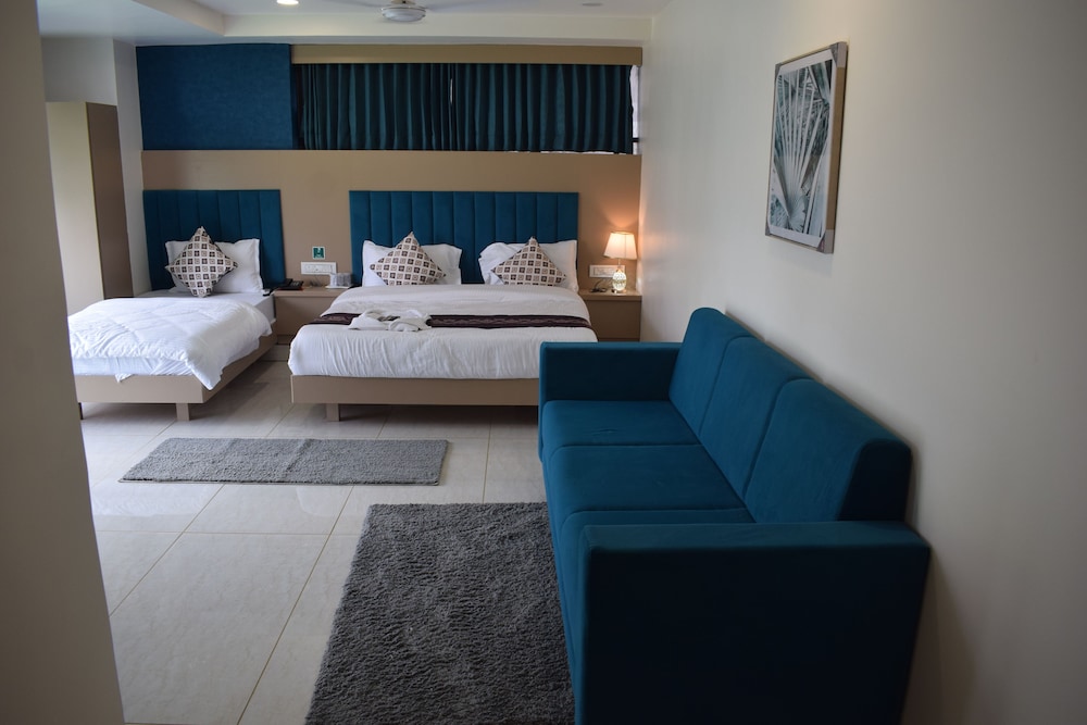 Hotel Royal Square - last minute hotel in Gandhinagar