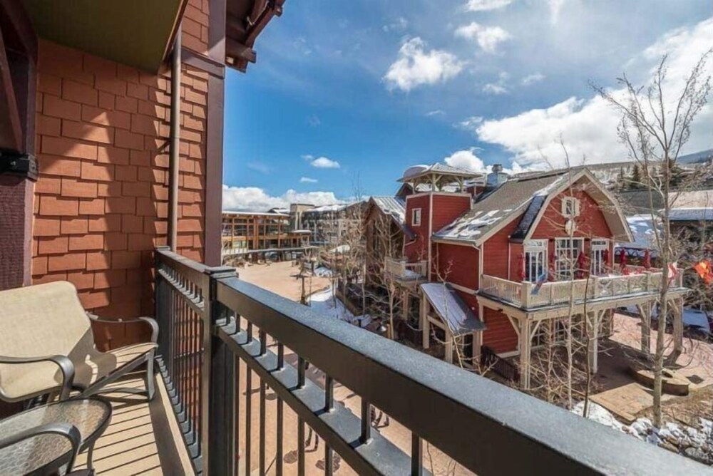 Luxury Ski in Ski out 3 Bedroom Mountain Resort Vacation Rental in the Heart of Snowmass Base Village - photo 33