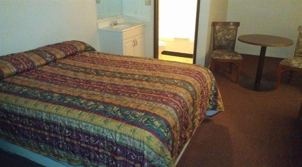 Bremerton Inn - photo 6