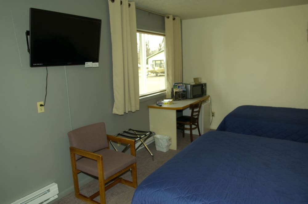 Trout Montana Motel - photo 42