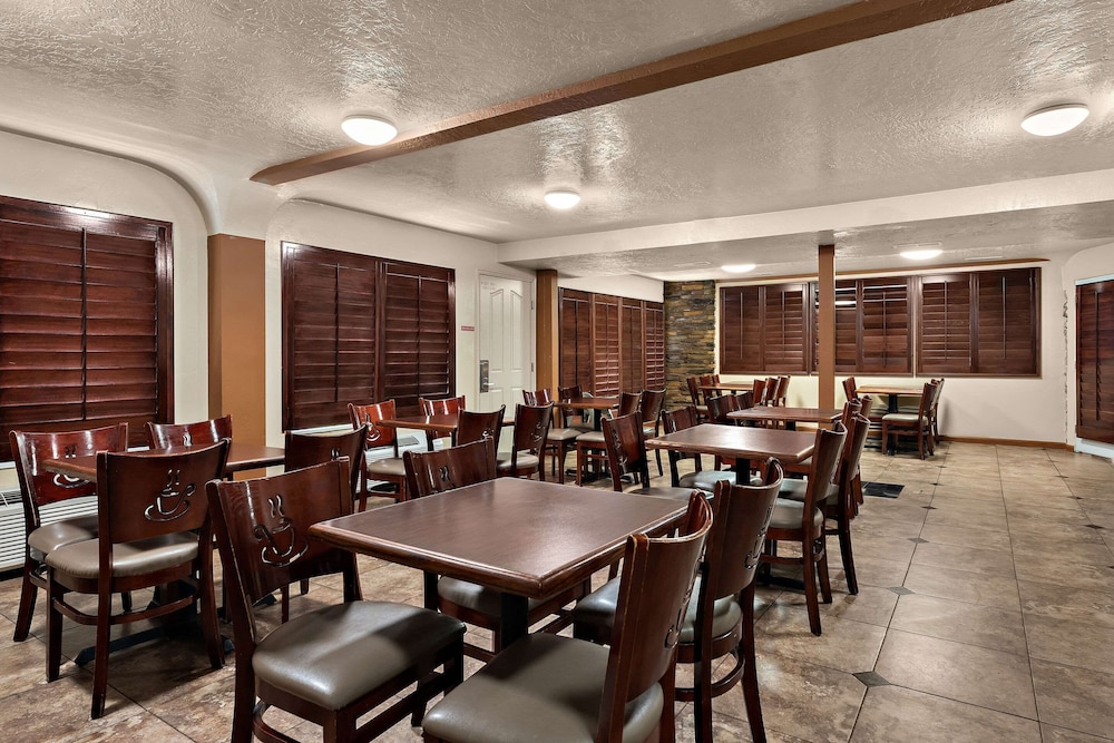 Quality Inn Saint George South Bluff - photo 17
