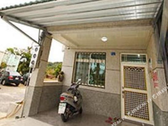 Sunred B & B - carbon neutral hotel in Unknown City