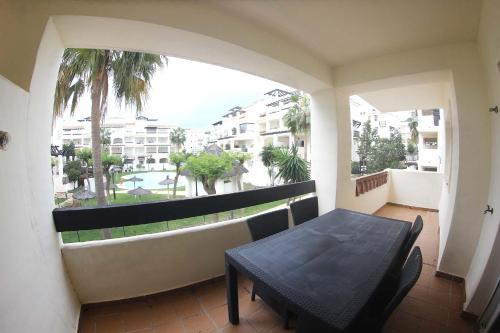 2201 Lovely 2 Bedrooms With Terrace And Pool — 4-Star Luxury Hotel in Manilva, Spain