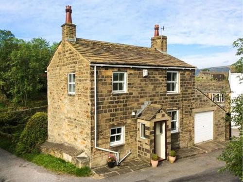 Holme House Cottage — 4-Star Luxury Hotel in Keighley, United Kingdom