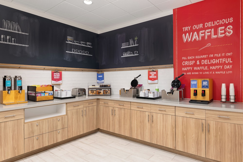 Hampton Inn Bloomsburg - photo 35