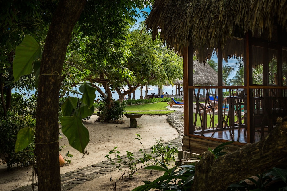 Turtle Inn — Dangriga — photo 4