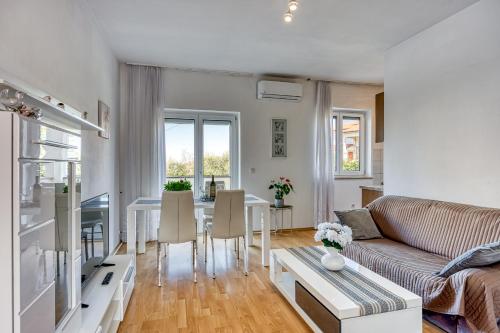 Manuela - carbon neutral hotel in Unknown City