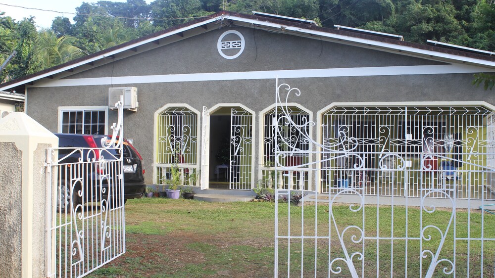 Ritashomeawayfromhome in Ocho Rios, Jamaica