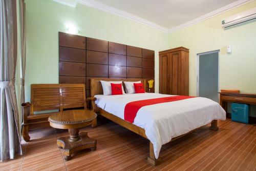 Oyo 233 Hotel Global Inn — Surabaya