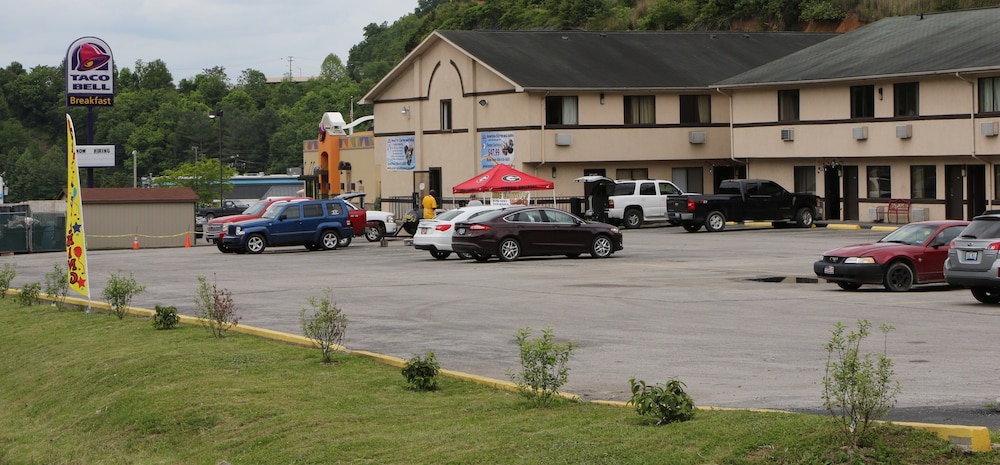 American Elite Inn - photo 71