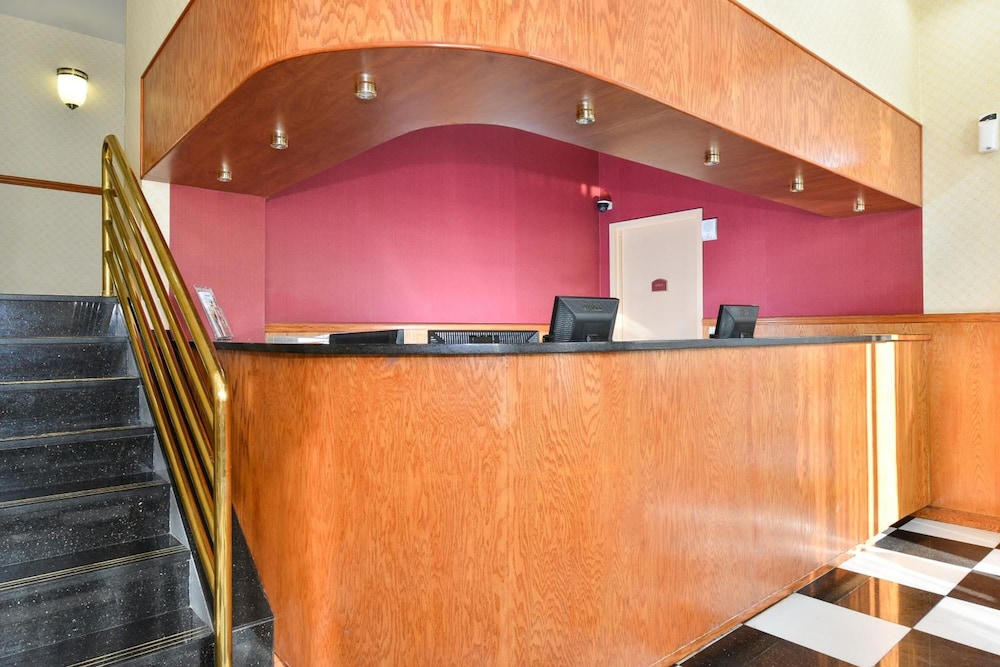 Lex View Inn at JFK Airport - photo 2