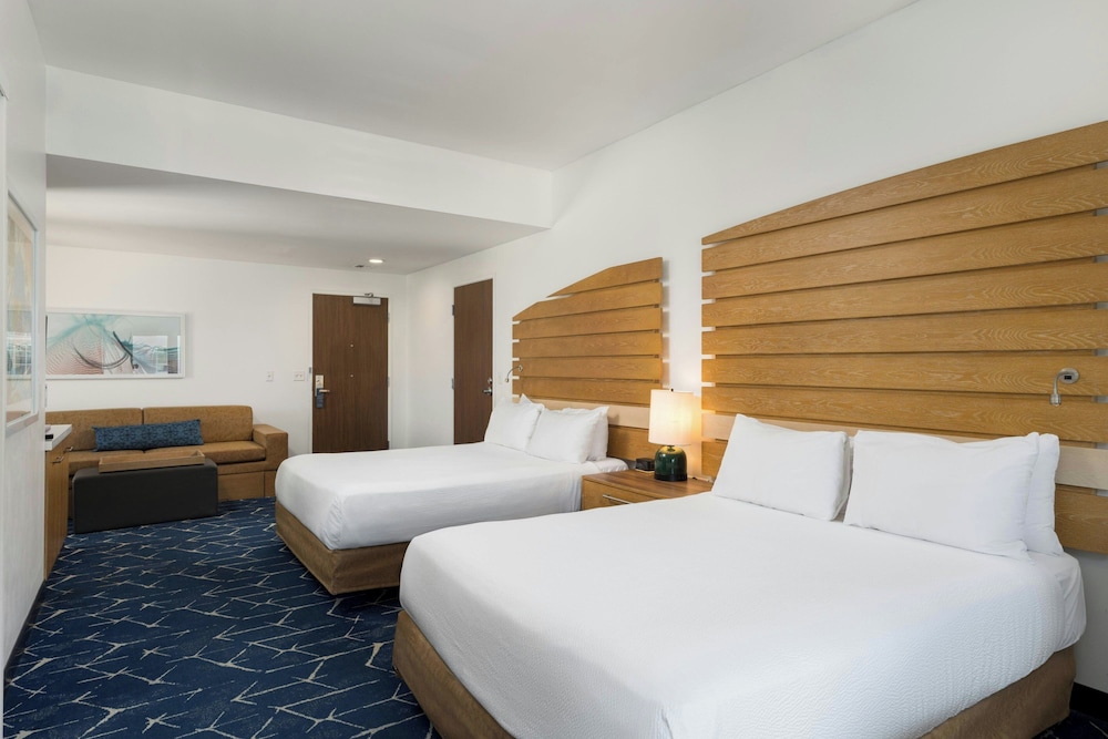 SpringHill Suites by Marriott Oceanside Beach - photo 38
