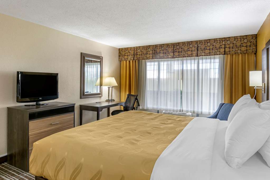 Quality Inn & Suites Greensboro High Point - photo 10