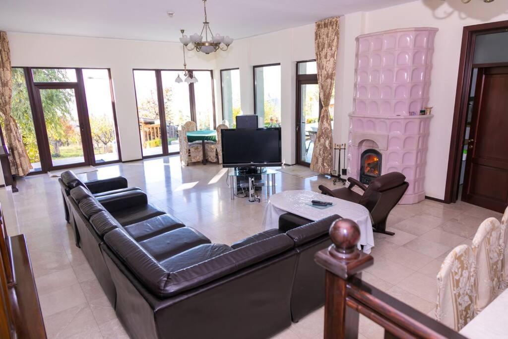 Casa Din Deal 17262055 — Nistoresti
