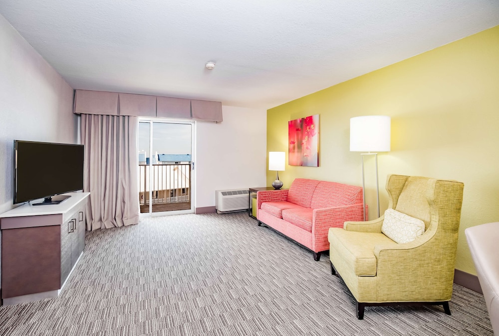 Hilton Garden Inn Orange Beach Beachfront - photo 43
