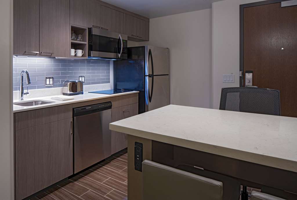 Hyatt House Indianapolis Downtown - photo 26