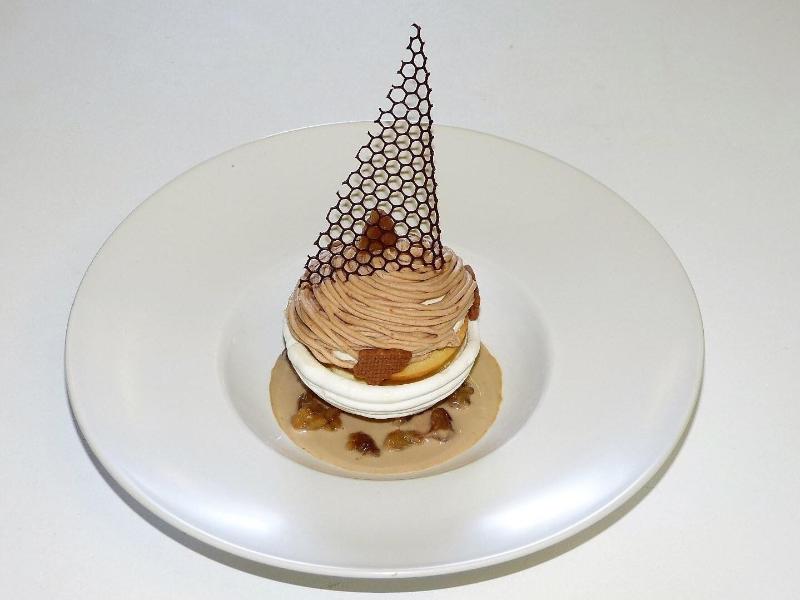 Logis Hotel Des Sapins in Abbeville, France