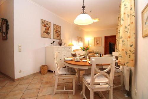 Residenz Seestern Appartement 14 — 4-Star Luxury Hotel in Ostseebad Kuehlungsborn, Germany