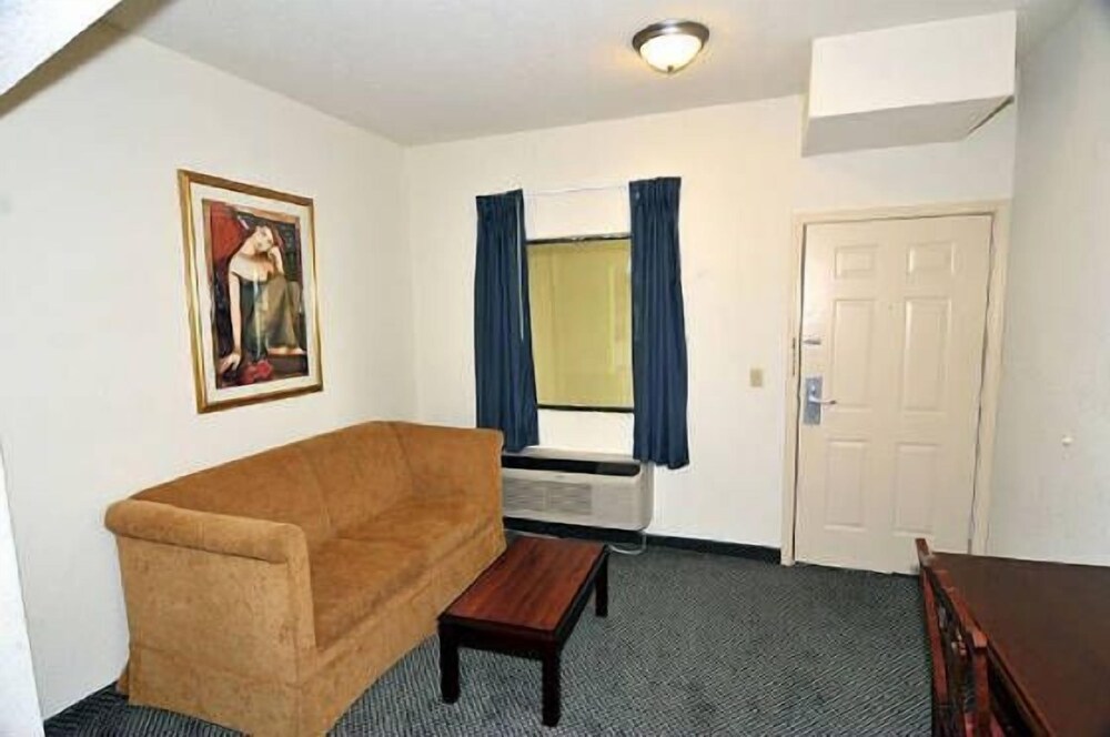 Fairview Suites - photo 18