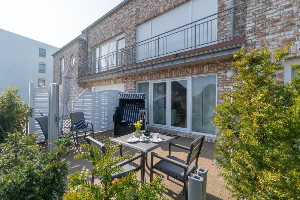 Strandhus Alfonso — 4-Star Luxury Hotel in Borkum, Germany