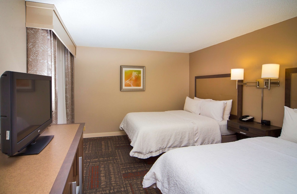 Hampton Inn & Suites Valdosta Conference Center - photo 34