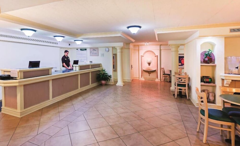 Rodeway Inn College Station TX - photo 15