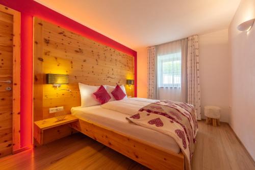 Appartements Tamperhof — 4-Star Luxury Hotel in San Candido, Italy