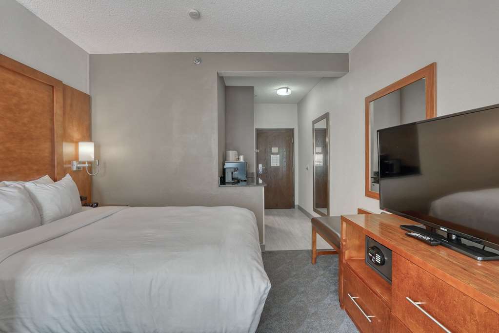 Comfort Suites Appleton Airport - photo 34