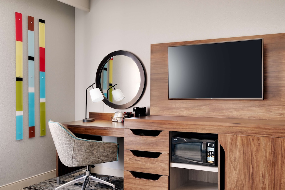 Hampton Inn & Suites Ft. Worth Burleson - photo 9