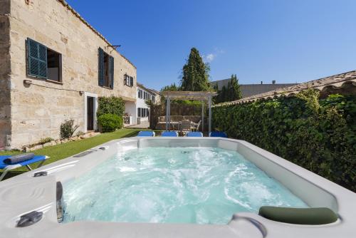 Es Garroverar - carbon neutral hotel in Pollenca