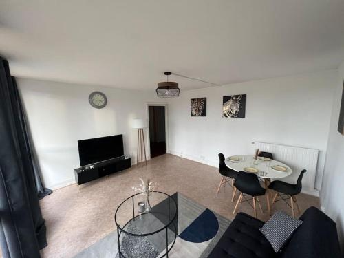 Appt T3 65 M2 Proche de Paris — hotel in Mery-Sur-Oise