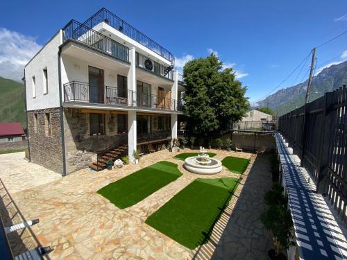 Mood Hotel Kazbegi — Step'antsminda — photo 2