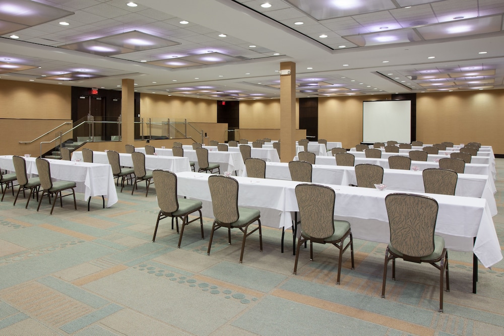 Crowne Plaza Lombard Downers Grove by IHG - photo 60