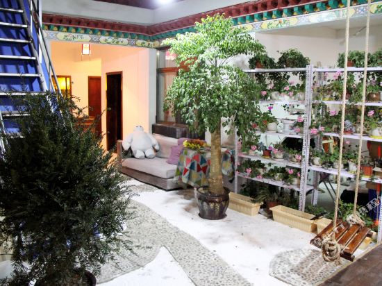 Yuanfang Theme Inn - carbon neutral hotel in Lhasa