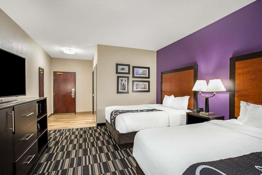 La Quinta Inn & Suites by Wyndham Norwich Plainfield Casino - photo 11